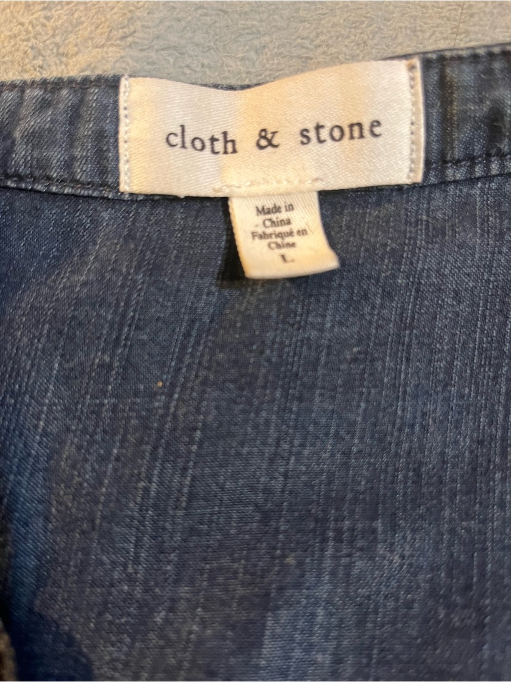 Anthropologie Cloth & Stone Dark Wash Denim Chambray Popover Top Size Large - Picture 7 of 9